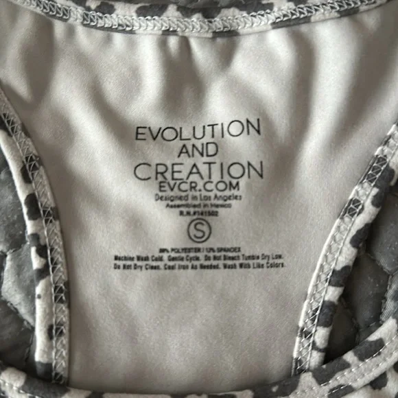 Evolution and Creation Yoga Tank and Shorts Set S - Picture 5 of 5